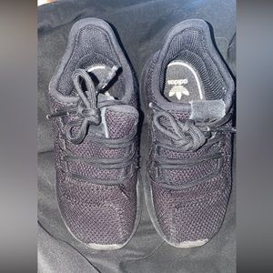 Toddler size 7 sneakers